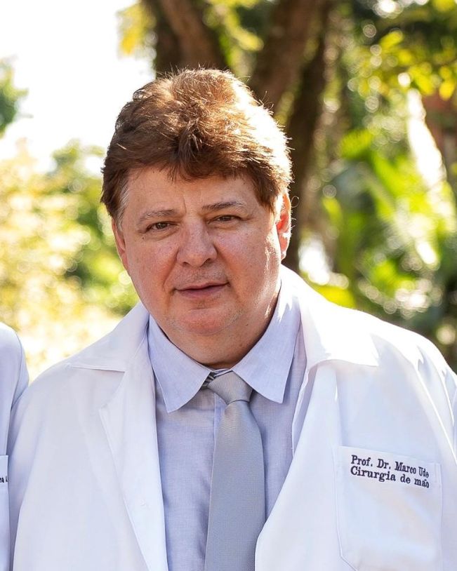 Dr. Marco Ude, ortopedista em Lorena-SP
